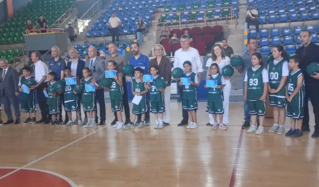Edirne Keşan'da geleceğin basketbolcuları ödüllerine kavuştu