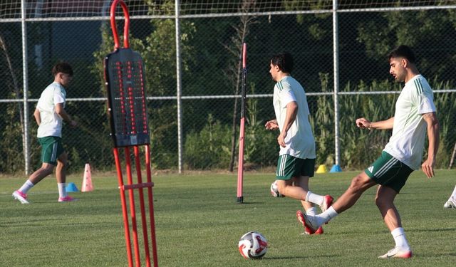 Esenler Erokspor, Bolu'da kampa girdi