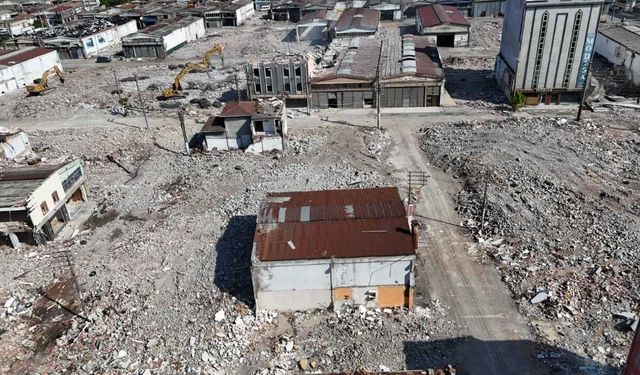 Gülsan Sanayi Sitesi'nde yıkımların yüzde 42'si tamamlandı