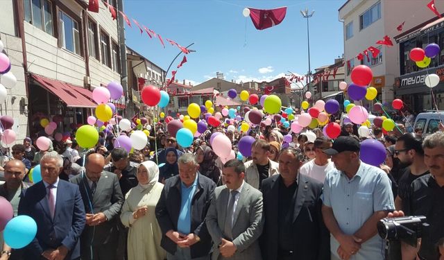 Gümüşhane'de DMD hastası Eymen Kayra için gökyüzüne balonlar bırakıldı