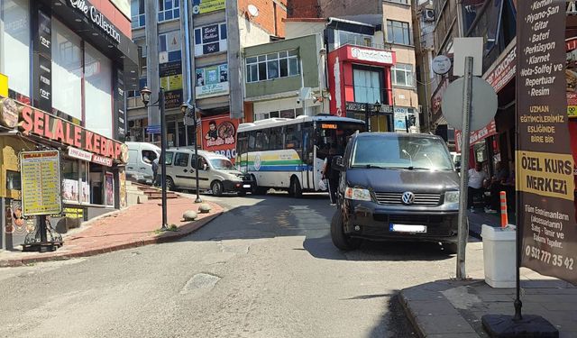 PARKTA ŞEHİR MAGANDALIĞI