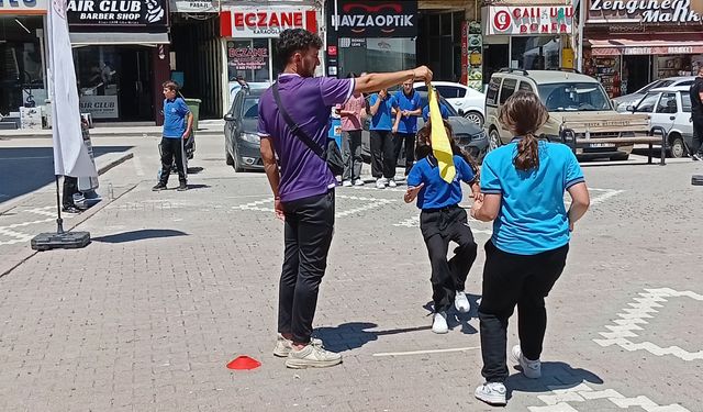 Havza'da Okullar Arası Geleneksel Çocuk Oyunları Şenliği düzenlendi