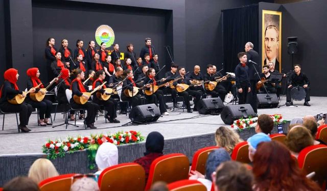 İlkadım Belediyesi Çocuk ve Gençlik Korosundan 'Gelenekten geleceğe' konseri