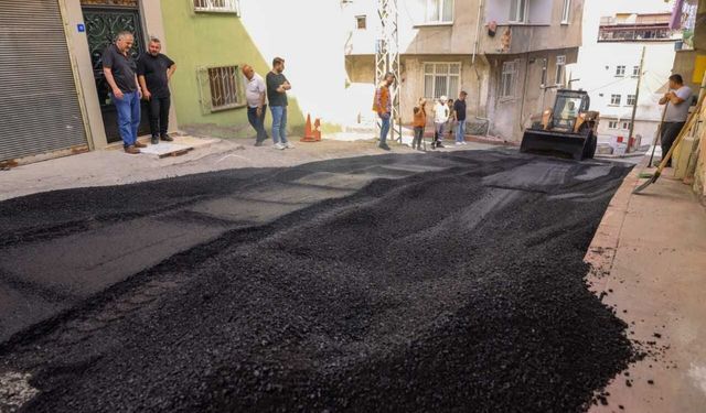 İlkadım Belediyesi yol yapım, bakım ve onarım çalışmalarını sürdürüyor