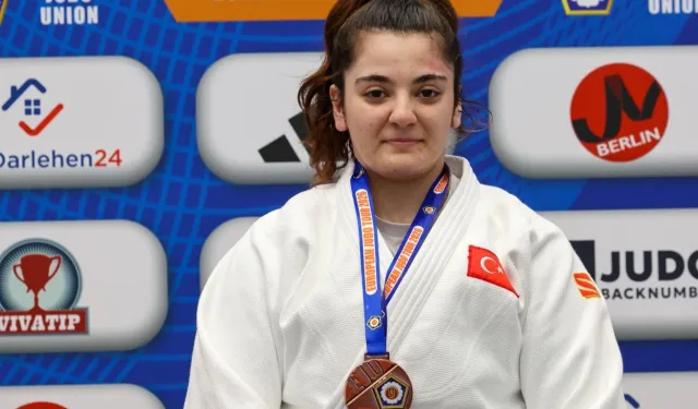 İzmirli Sema Avrupa Kupası'nda kürsüde