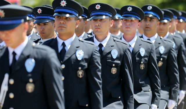 Karabük'te 408 polis adayı mezun oldu