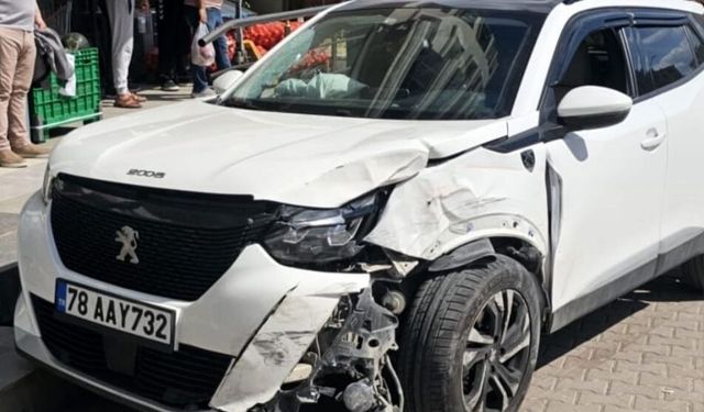 Karabük'te iki cipin çarpıştığı kazada 3 kişi yaralandı