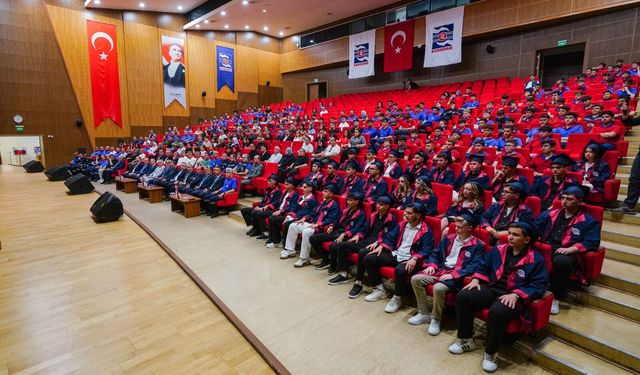 KARDEMİR 'İkili Mesleki Eğitim Programı' ikinci mezunlarını verdi