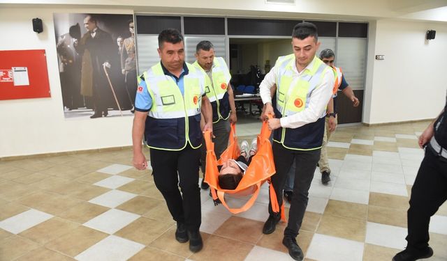 Kastamonu Belediyesinde deprem ve bina tahliye tatbikatı yapıldı