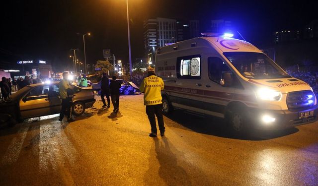 ZİNCİRLEME KAZA, 6 KİŞİ YARALANDI