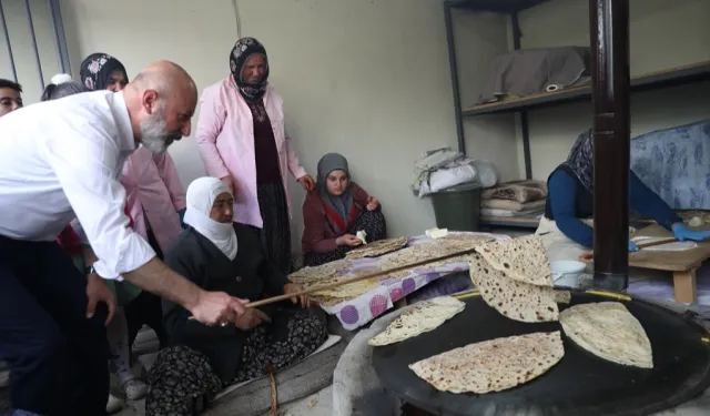Kayseri Kocasinan'ın kırsal mahallelerinde yaz mesaisi