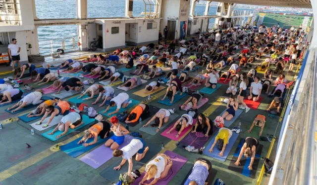 Körfez'in mavisinde 400 kişilik yoga buluşması