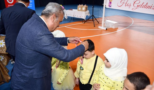 Kur'an kurslarında mezuniyet programı düzenledi