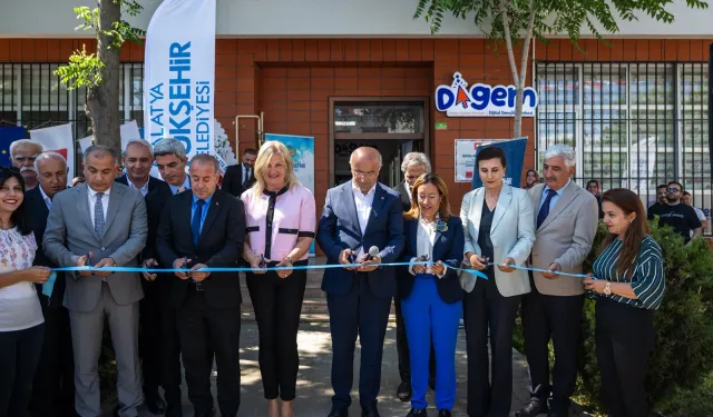 Malatya'da Dijital Gençlik Merkezi açıldı