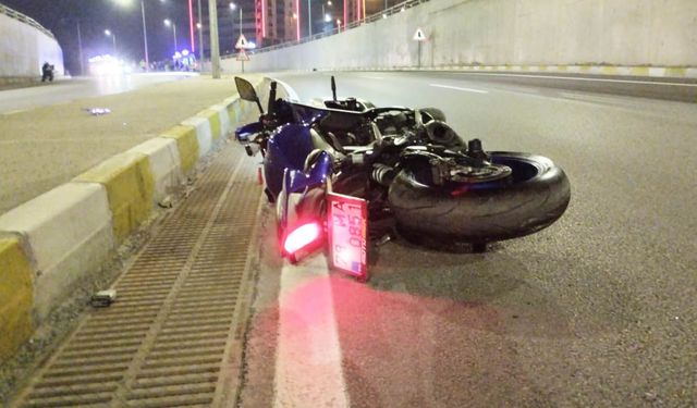 MOTOR KAZASI 2 GENCİ YAŞAMDAN KOPARDI
