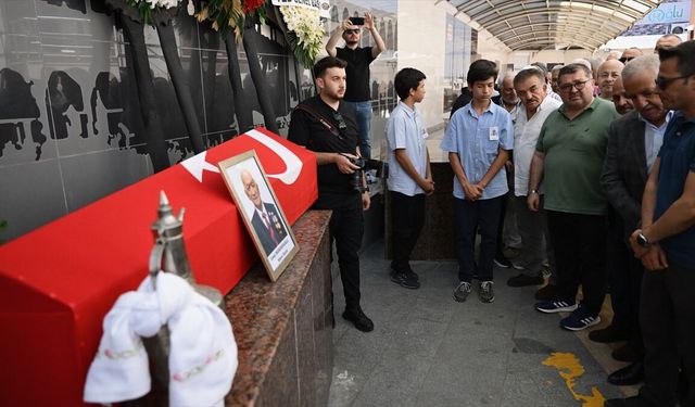 Sabah gazetesi yazarı Müderrisoğlu'nun Kıbrıs gazisi babası Düzce'de son yolculuğuna uğurlandı