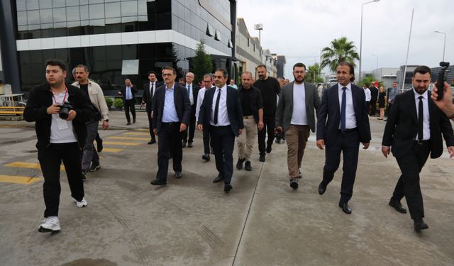 Sakarya'da 'GAZBİR-GAZMER 100 bininci MYK Mesleki Yeterlilik Belgesi Takdim Töreni' düzenlendi