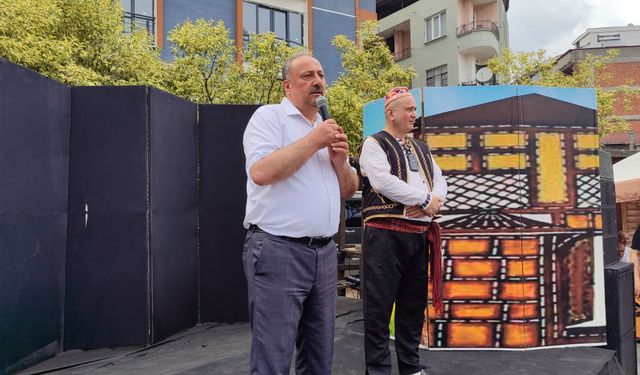 Salıpazarı Belediyesinden çocuklara ücretsiz tiyatro şöleni