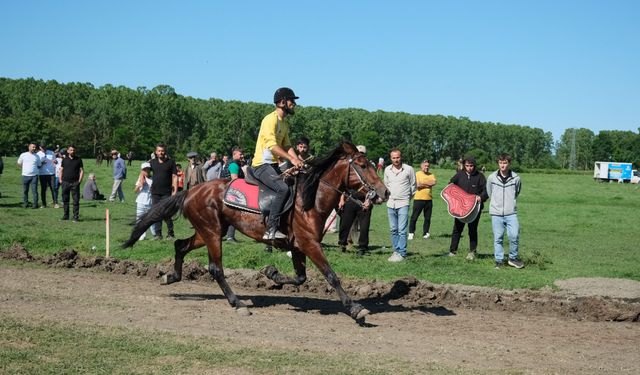 Samsun'da 26. Geleneksel Rahvan At Yarışları gerçekleştirildi