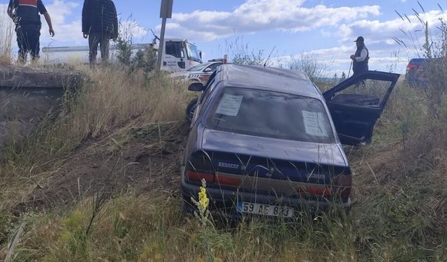 Tokat'ta cenazeden dönenleri taşıyan otomobilin devrildiği kazada 1 kişi öldü, 1 kişi yaralandı