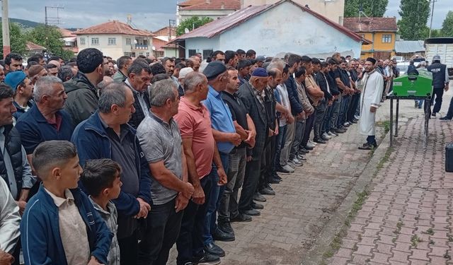 Tokat'ta iş kazasında hayatını kaybeden gencin cenazesi toprağa verildi