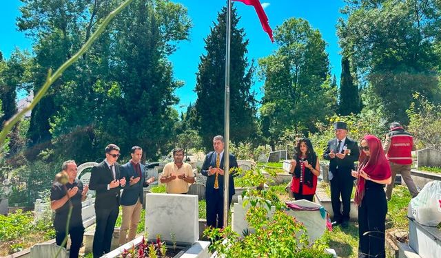 ŞEHİT PİYADE ER ÖZCAN MEZARI BAŞINDA ANILDI
