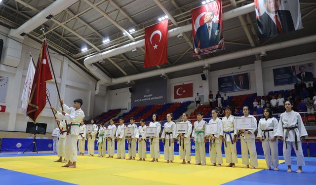 Anadolu Yıldızlar Ligi Judo 1. Etap Grup Müsabakaları Karabük'te başladı