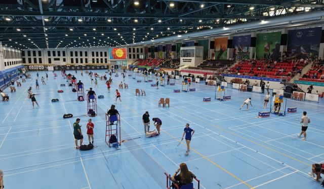 Badminton Süper Lig müsabakaları Samsun'da başladı