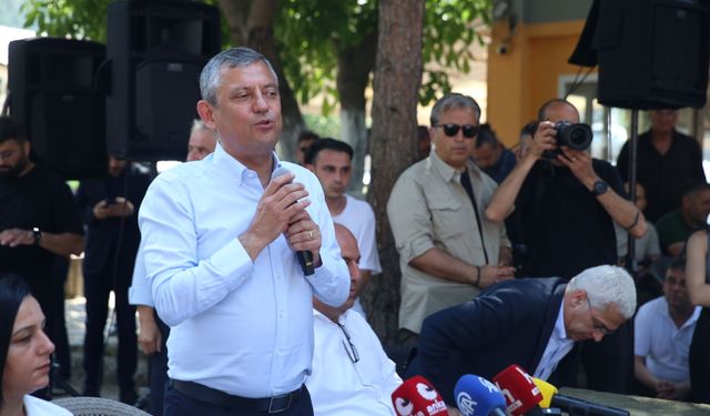 CHP Grup Başkanı Özel, Kastamonu'da vatandaşlarla bir araya geldi