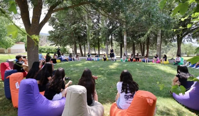 Denizlili gençler Büyükşehir'in yaz kampında buluştu