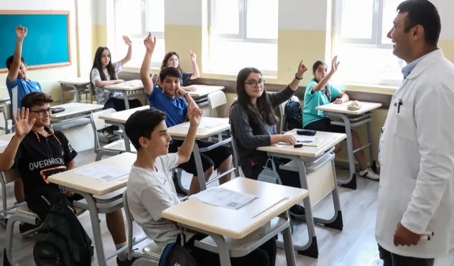 DERSLERİN SAATLERİ DEĞİŞTİ
