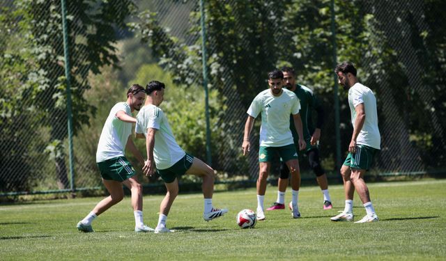 Esenler Erokspor, geçen sezon play-off'ta kaçırdığı Süper Lig'e bu kez şampiyon olarak çıkmak istiyor