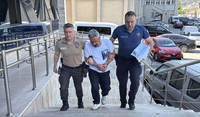 TRAFİKTE TARTIŞTIĞI KADINI YARALAMIŞTI...