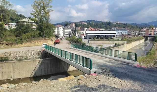 YENİ KÖPRÜ HİZMETE AÇILDI...