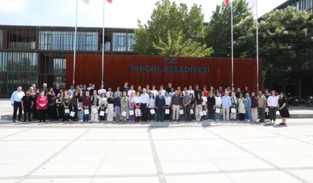 Bursa İnegöl'de YKS başarısı! Başkan Taban öğrencilerle bir arada