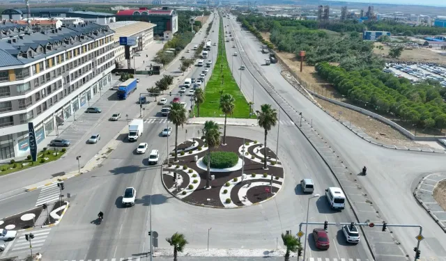 Bandırma'nın kent girişi yenilendi