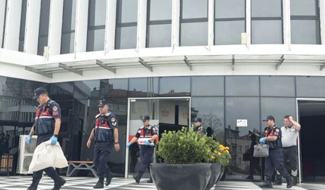 BELEDİYEDE ARAÇ KİRALAMA USULSÜZLÜĞÜ