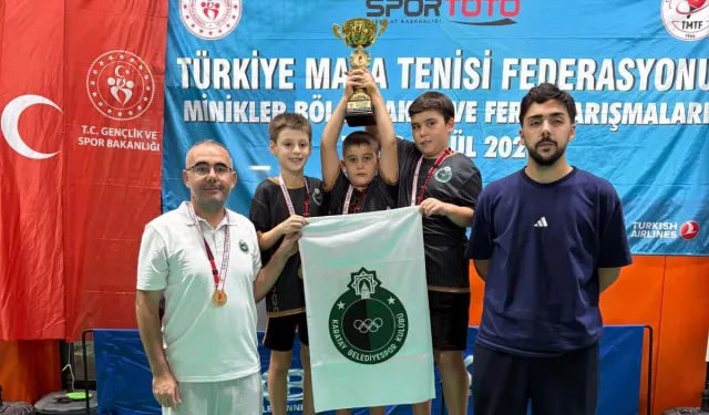 Konya Karataylı minik raketler Muğla'da şampiyon oldu