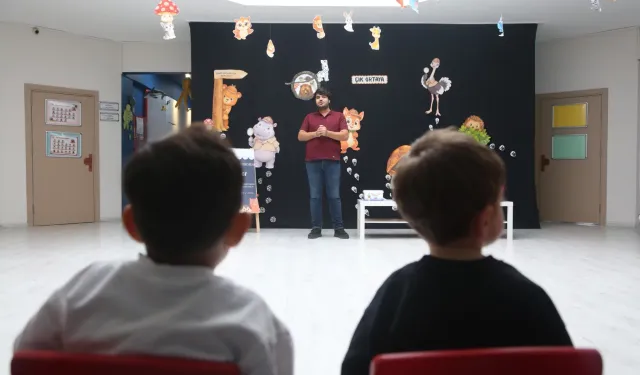 Veteriner olmak isteyen Çayıovalı minikler sokak hayvanları hakkında bilgi aldı