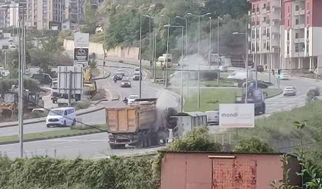 KEPEZ YOLUNDA KAMYONA İTFAİYE MÜDAHALESİ