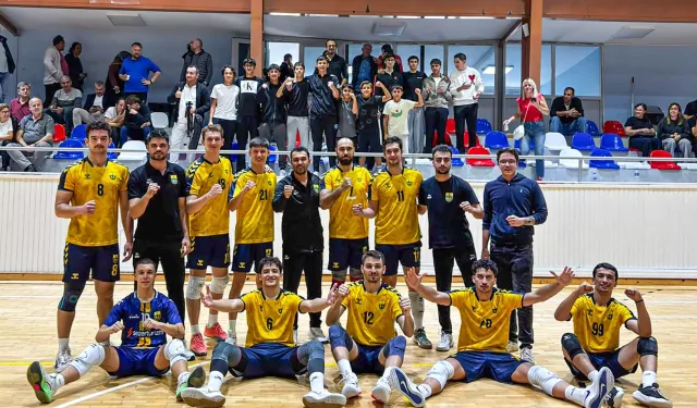 Yenişehirli voleybolcular sezona galibiyetle başladı