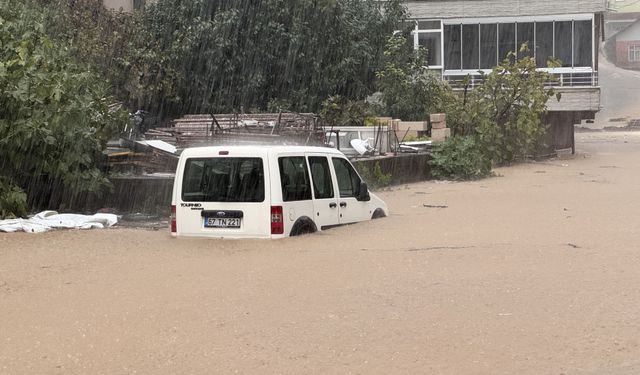 MERAKLA BEKLENİYOR, OKULLAR TATİL OLACAK MI?