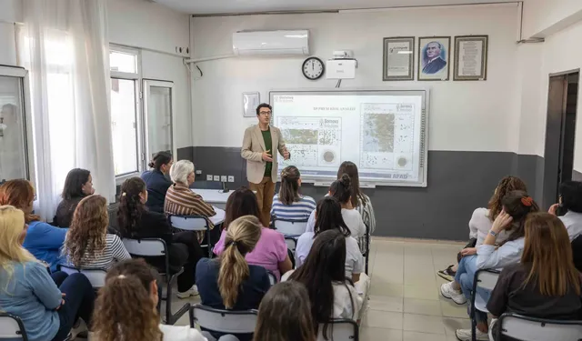 Bornova'da geleceğin eğitim neferlerine temel afet bilinci