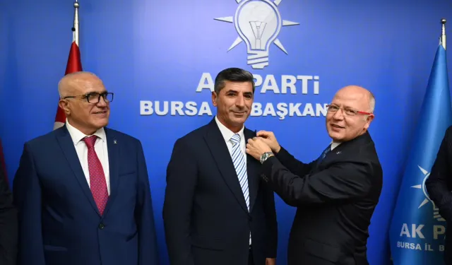 Bursa Yenişehir'de 2 belediye meclis üyesi AK Parti'ye katıldı