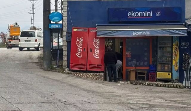 CAMI KIRARAK TEKEL BAYİSİNE GİRDİ, YAKALANDI