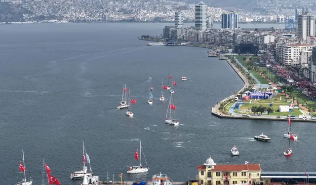 İzmir Körfezi'nde Cumhuriyet rüzgarı esti