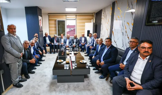 Manisa'da Başkan Dutlulu, Köprübaşılı muhtarlarla buluştu