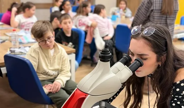 Sakaryalı minikler bilimin gizemli dünyasına yolculuk yaptı