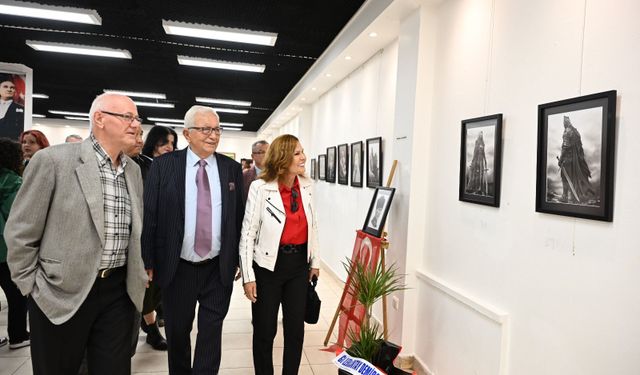 AKM'DE 'CUMHURİYET' RÜZGARI