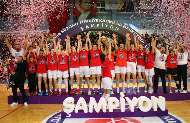 Zonguldak Spor Basket 67, şampiyonluk kupasına kavuştu